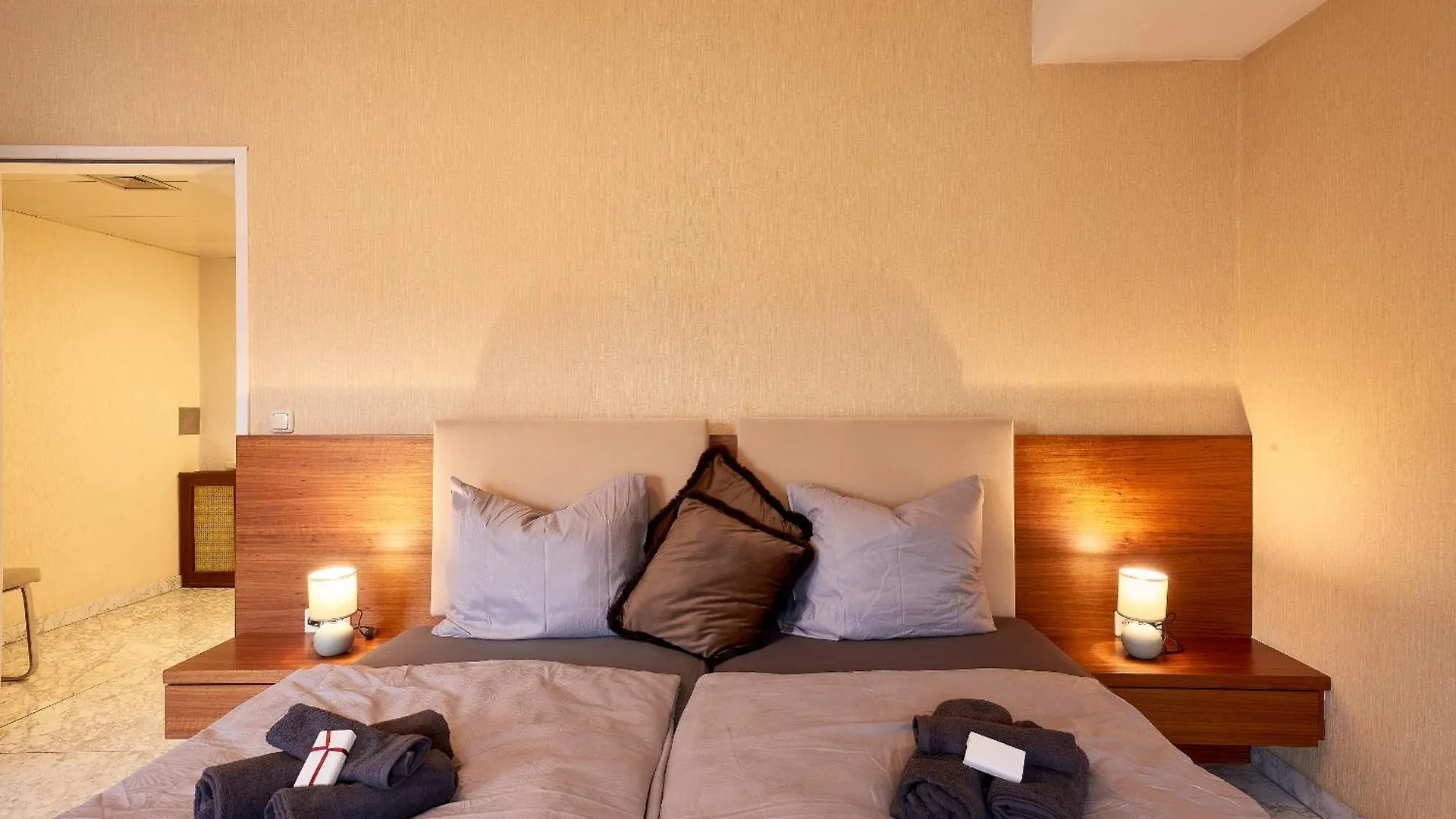 Vienna Prestige Central Luxury Haven W Free Parking And Sauna 0*,  Austria