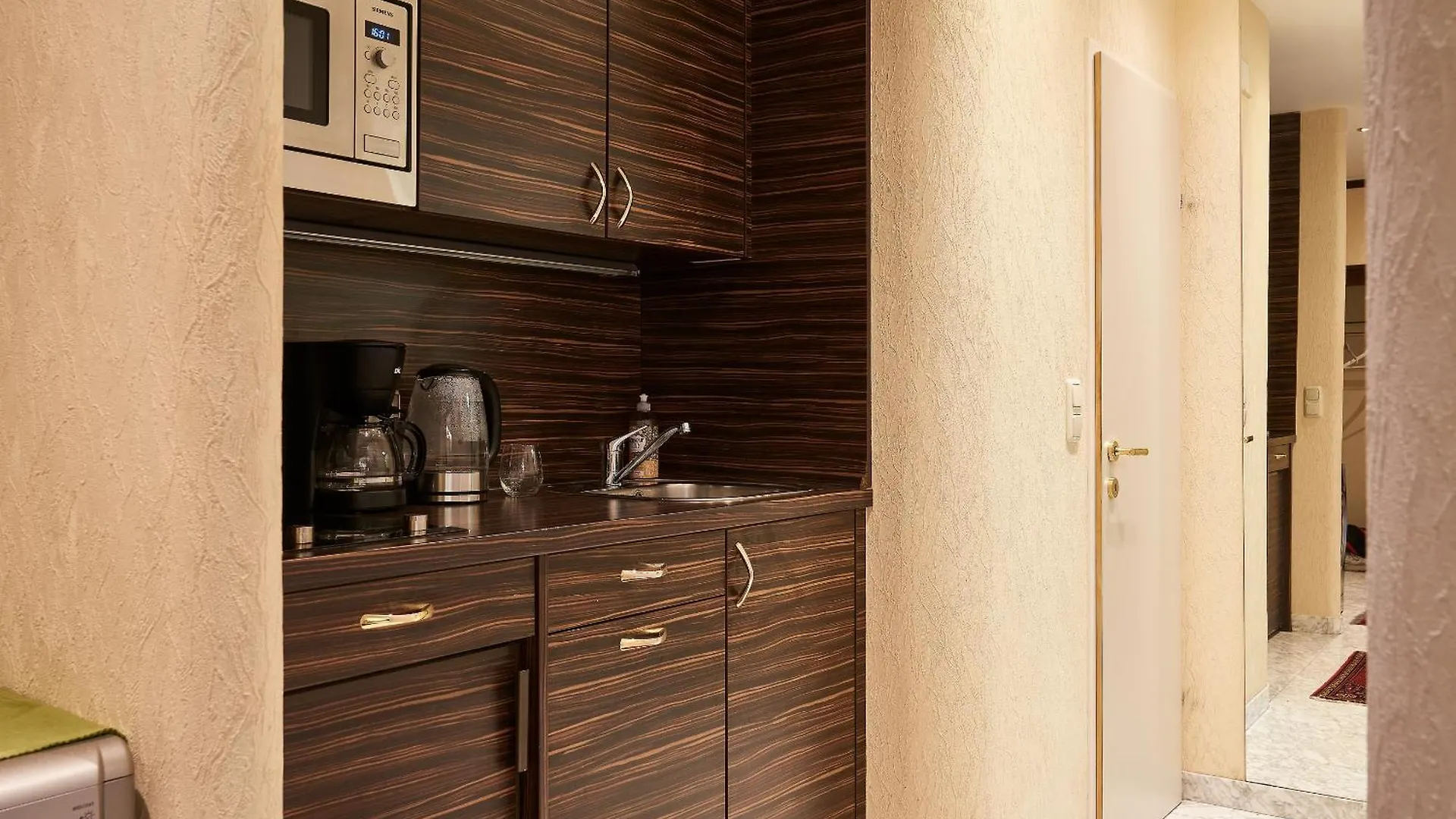 Vienna Prestige Central Luxury Haven W Free Parking And Sauna